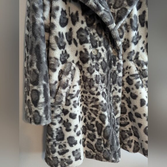 Hollister Single Breasted Women's Faux Fur Animal Print Winter Coat, Sz M - Picture 3 of 10